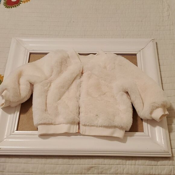 Cat & Jack cream faux fur jacket size 6-9 mths with pink & black beanie - Picture 2 of 8